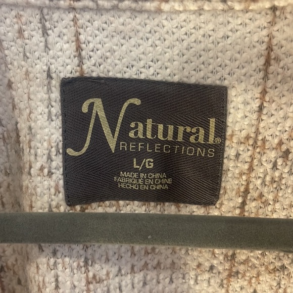 Natural Reflections button up - Picture 2 of 2